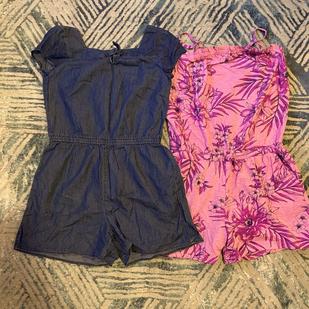 Girls Lot of 2 rompers old navy & Gap Sz XL